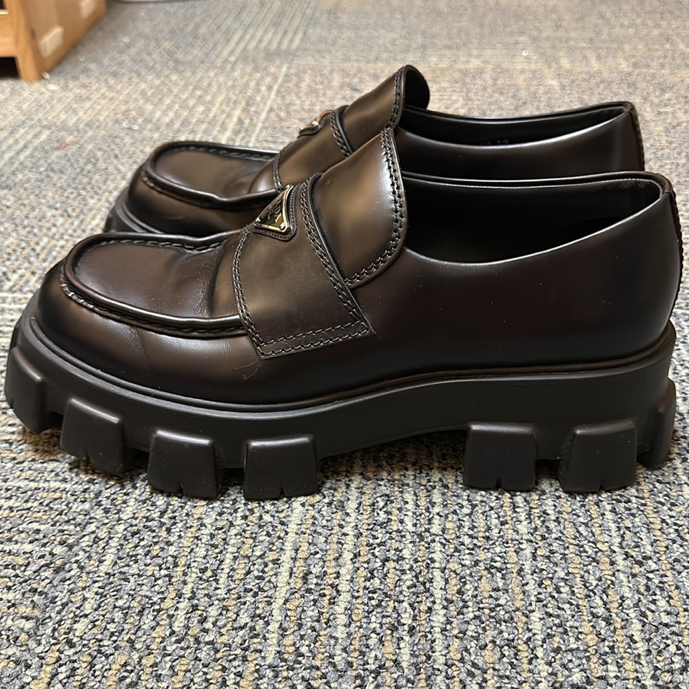 Prada Monolith brushed leather loafers - Picture 5 of 8